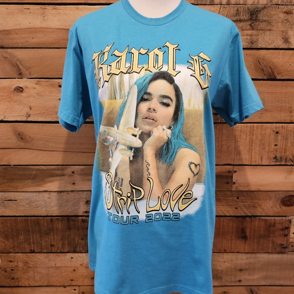 NWOT Karol G "Strip Love Tour 2022" t-shirt turquiose size Med